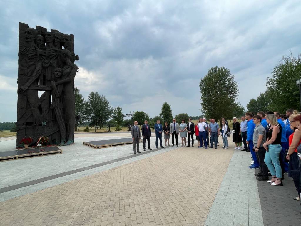Тростенец минск на карте. Малый тростенец концлагерь. Памятники белоруссии. Малый тростенец концлагерь. Митинг реквием тростенец.
